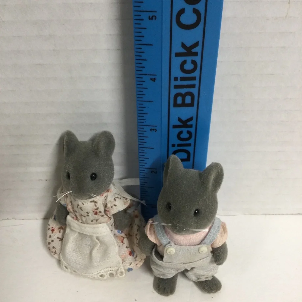 Sylvanian Families Calico Critters Vintage Thistlethorn Grey Mouse Dad & Mom